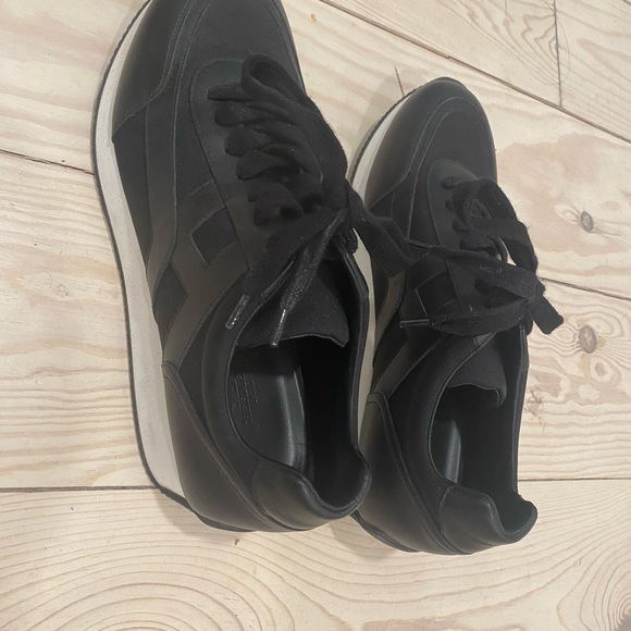 Hermes Chris Sneaker from St Honore flagship store - Picture 3 of 7